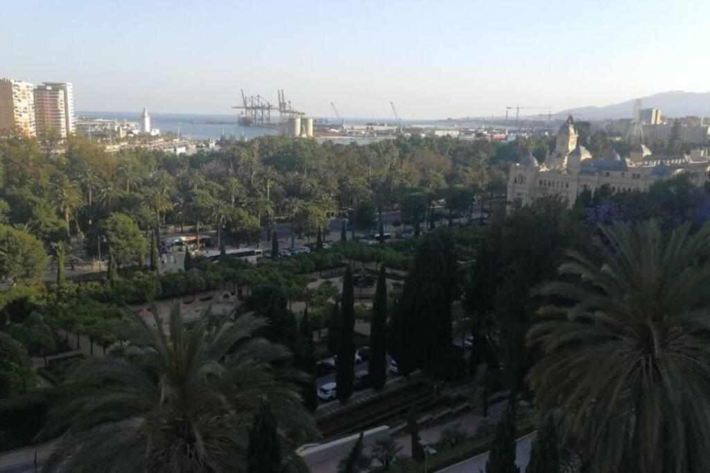 Apartamento En Pleno Centro De Малага Экстерьер фото