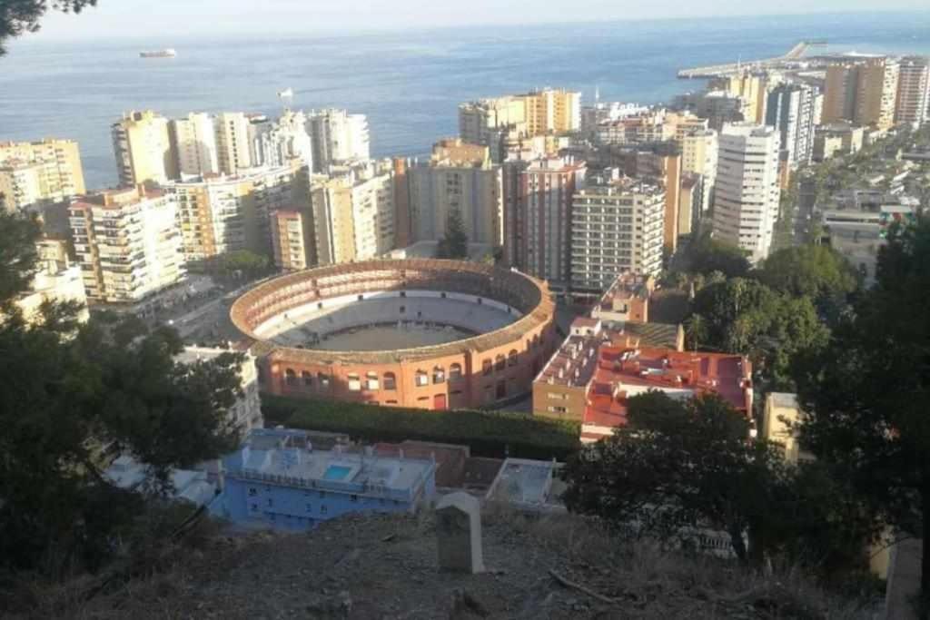 Apartamento En Pleno Centro De Малага Экстерьер фото