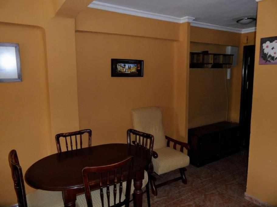 Apartamento En Pleno Centro De Малага Экстерьер фото